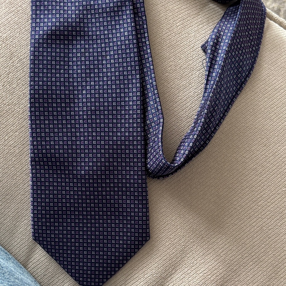 Bloomingdale's Classic Navy and Purple Men's Tie